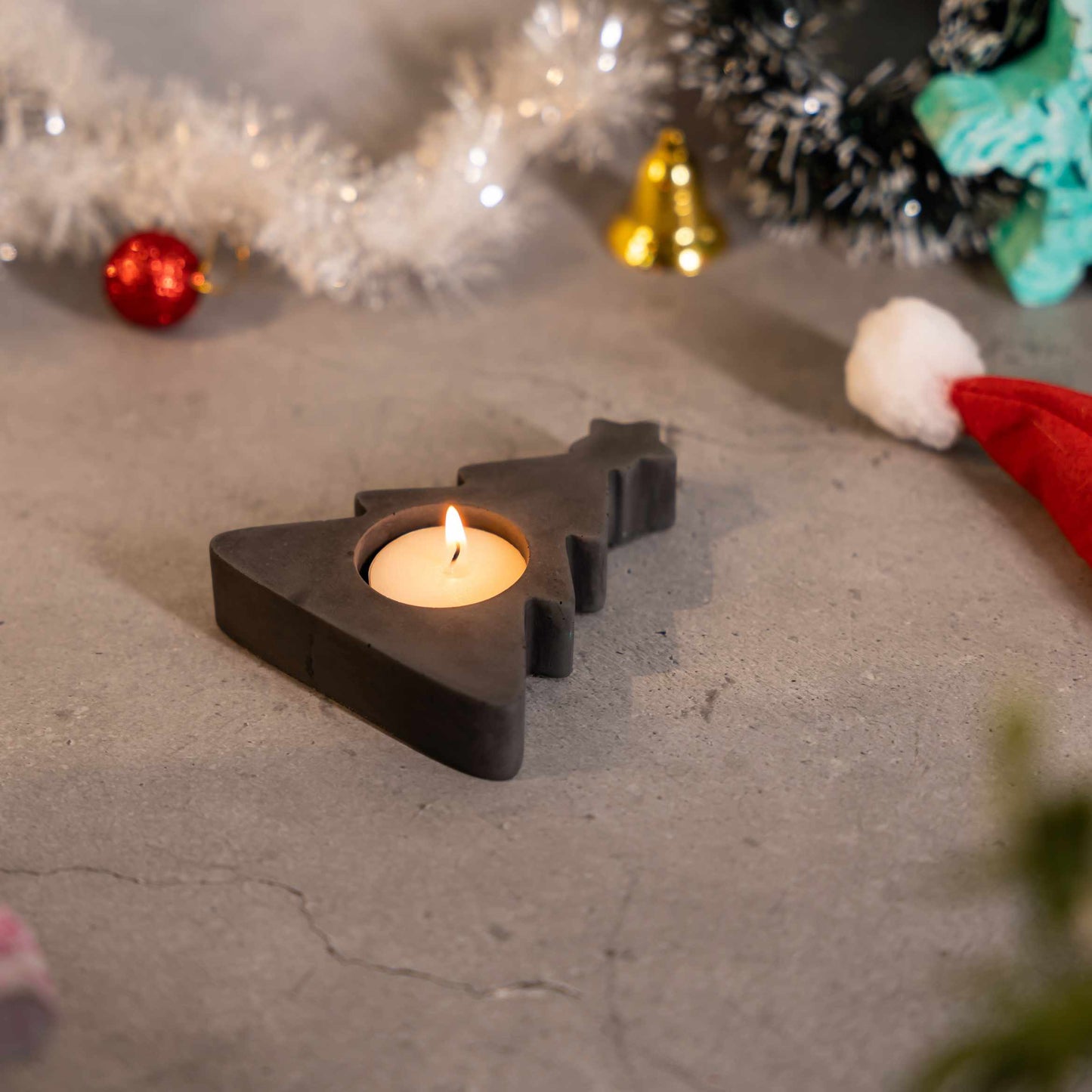 Christmas Tree - Dark Concrete