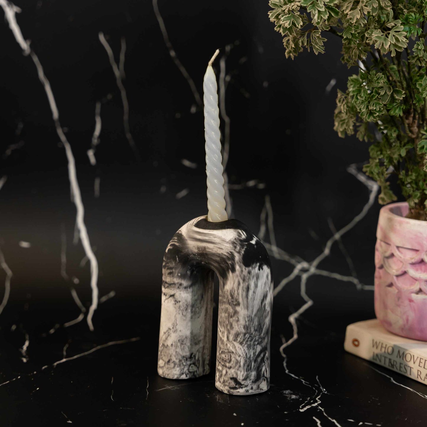 Arched - Nero Marble Finish Arch shaped Candle Holder Décor for Dining