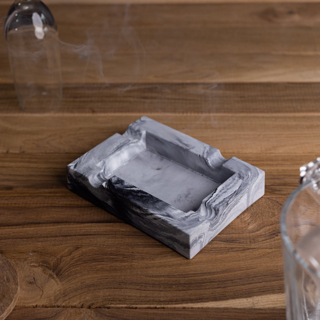 Rectashtray Nero Marble- Sleek and contemporary design Ashtray
