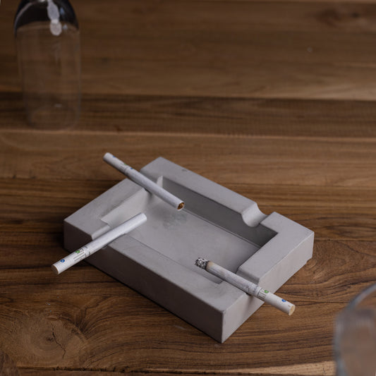 Rectashtray Cement finish - Sleek and contemporary design Ashtray