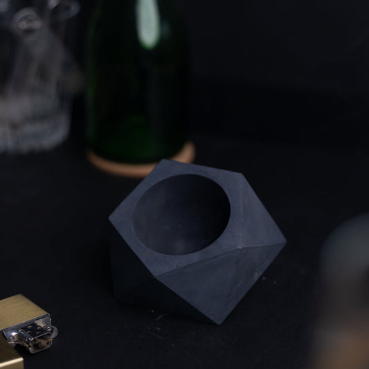 New Pentrose Black- Geometric pattern ashtray and indoor and outdoor planter with drainage for home decor, gifting