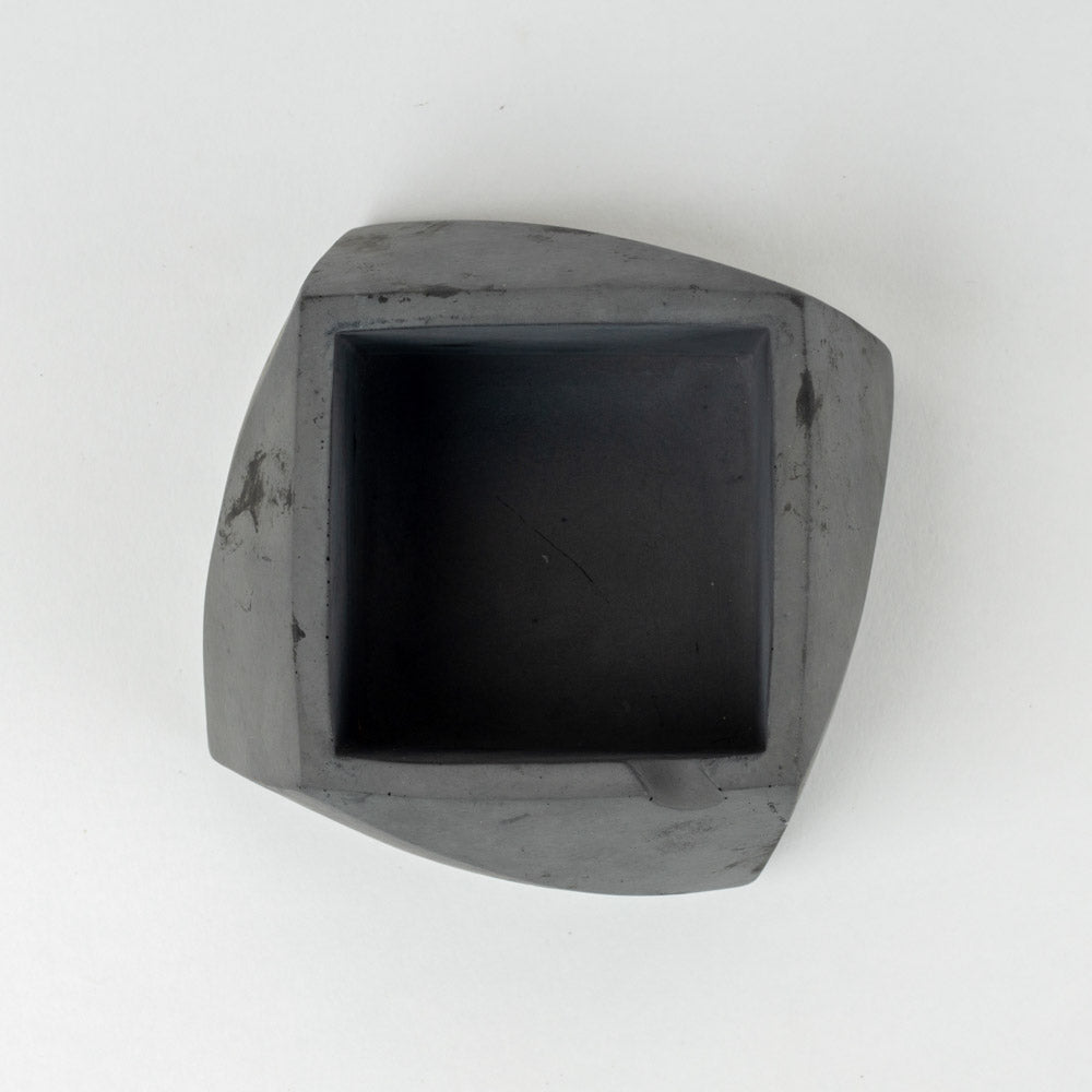 Rosq- Concrete Ashtray with a lid- ideal for use both indoors and outdoors