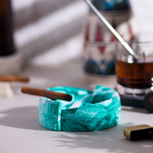 Disc- Minimalistic Ashtray with a Chic Circular Profile