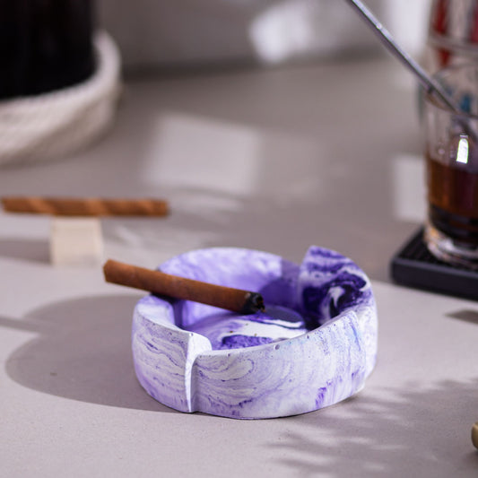 Disc- Minimalistic Ashtray with a Chic Circular Profile