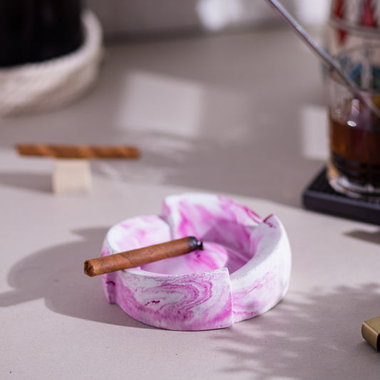 Disc- Minimalistic Ashtray with a Chic Circular Profile