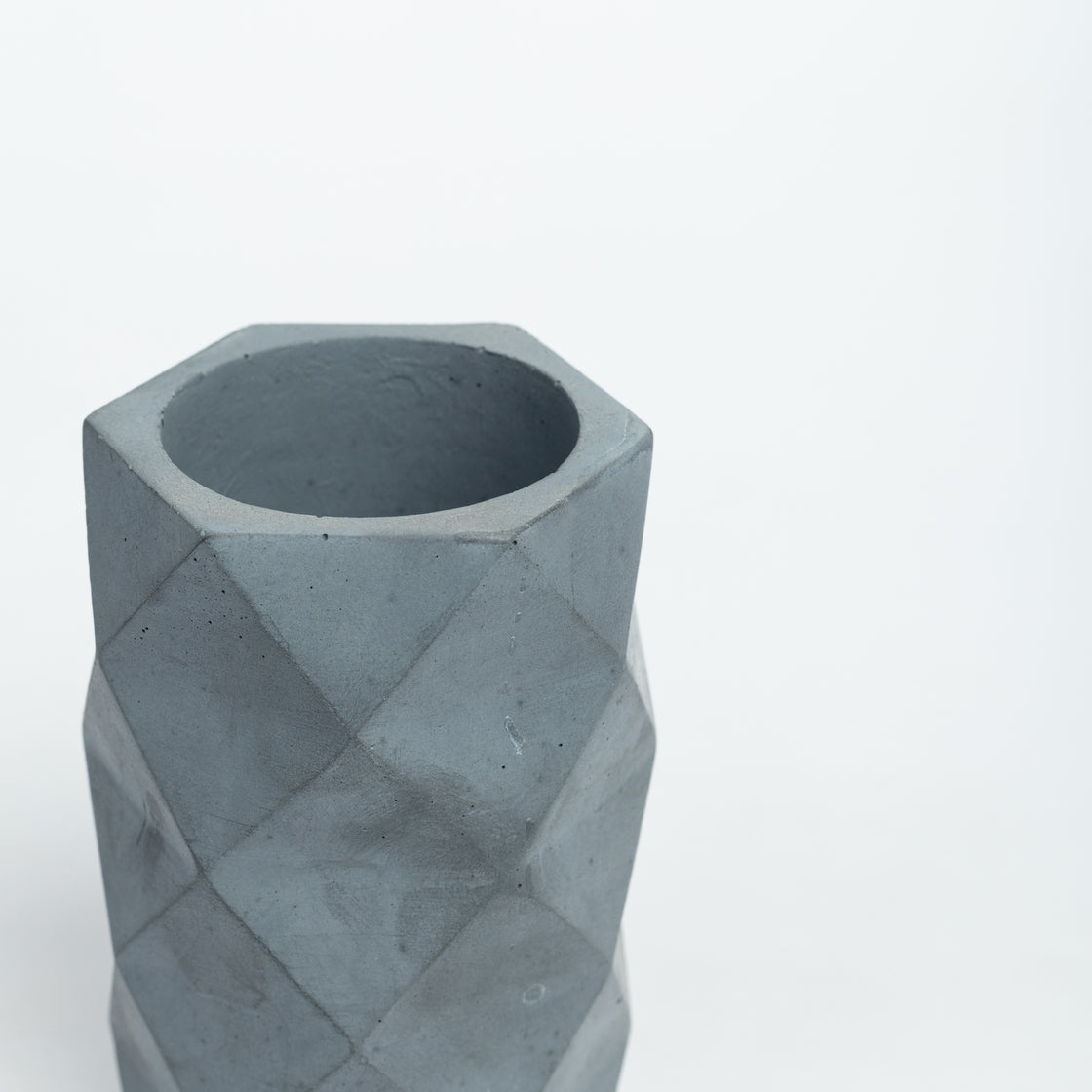 Penrose Holder-Terracotta-Geometric pattern holder for your work desk, bath, and kitchen.