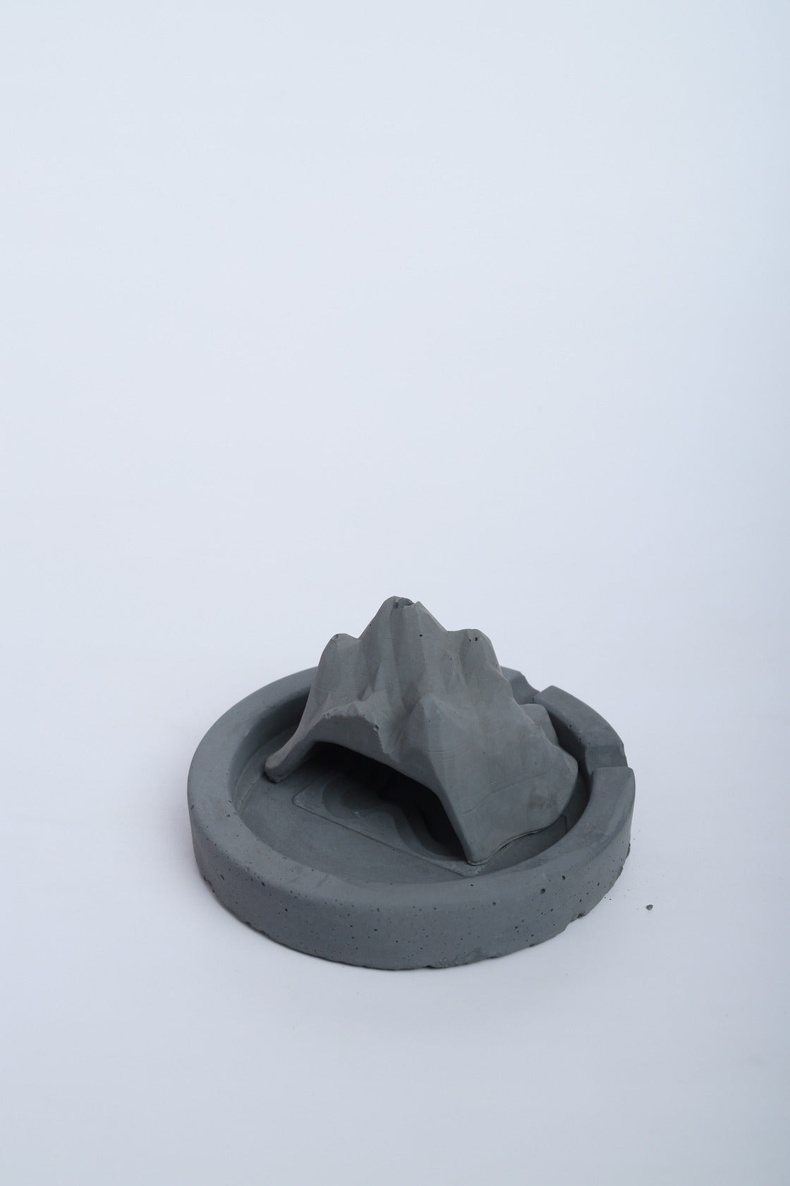 Tennesse Mountain Dark Concrete-Mountain themed showpiece for work and home decor, perfect for gifting