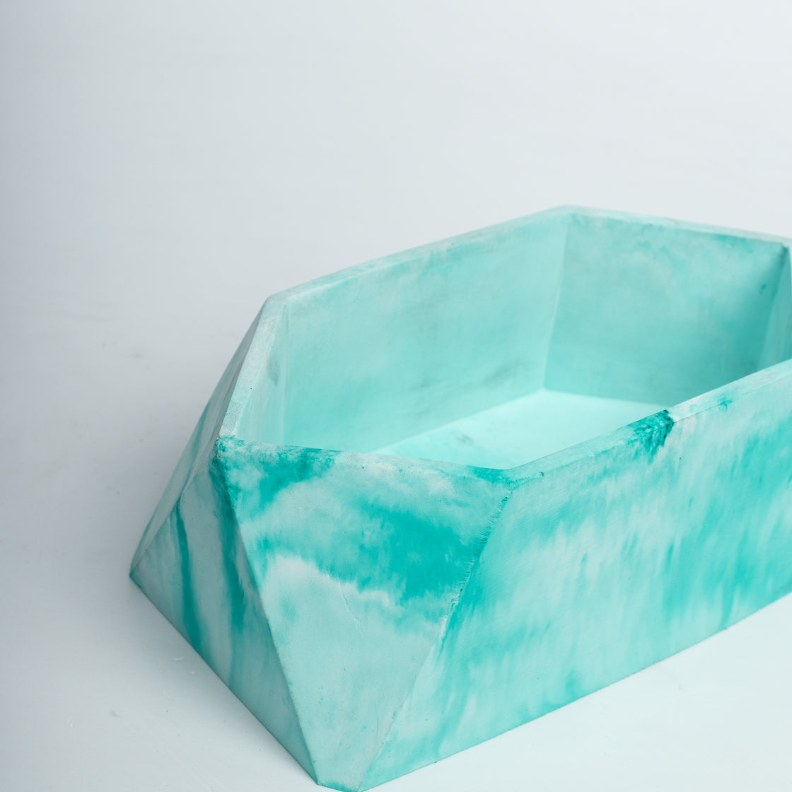 Trapez-Mint Marble-Irregular hexagon-shaped Faceted planter