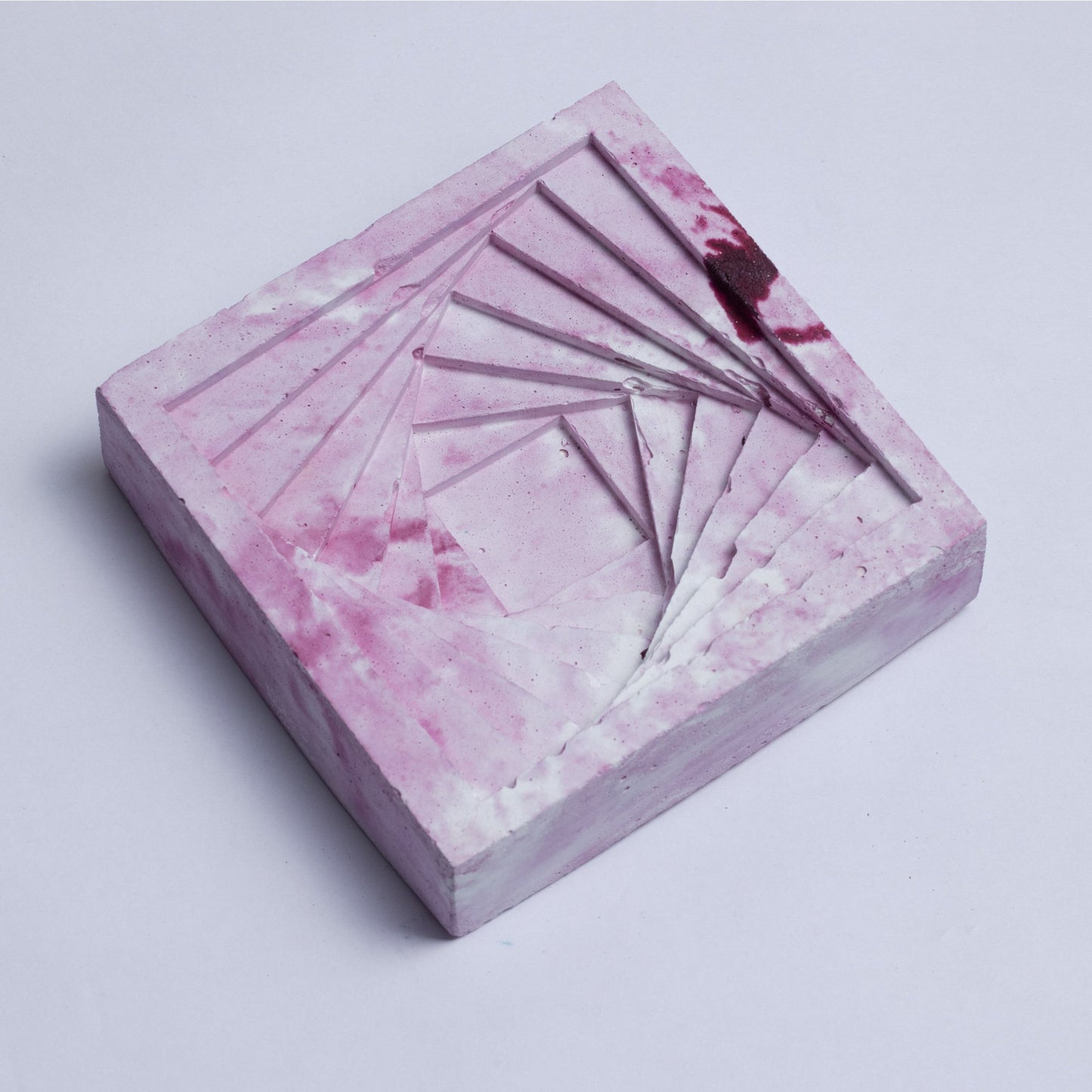 New Conto Ashtray Candy Marble - Designer Geometric Stepped Ashtray for Indoor & Outdoor
