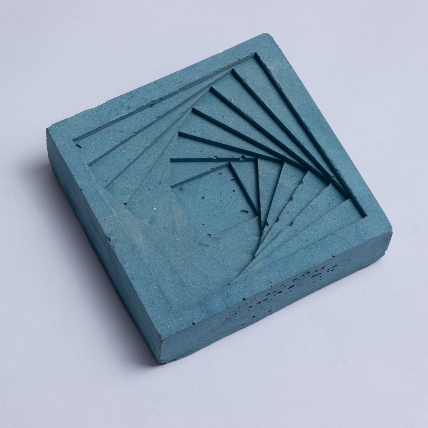 Conto Ashtray Midnight Blue - Designer Geometric Stepped Ashtray for Indoor & Outdoor