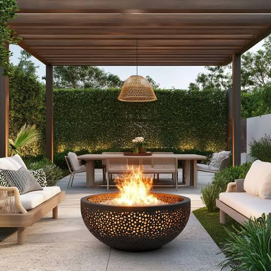 Incorporating an Outdoor Firepit into a Modern Backyard Design