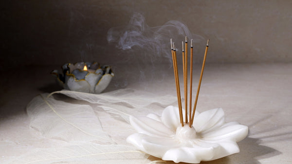 Soothing Fragrance at Your Fingertips: Choosing the Perfect Incense Stick Stand