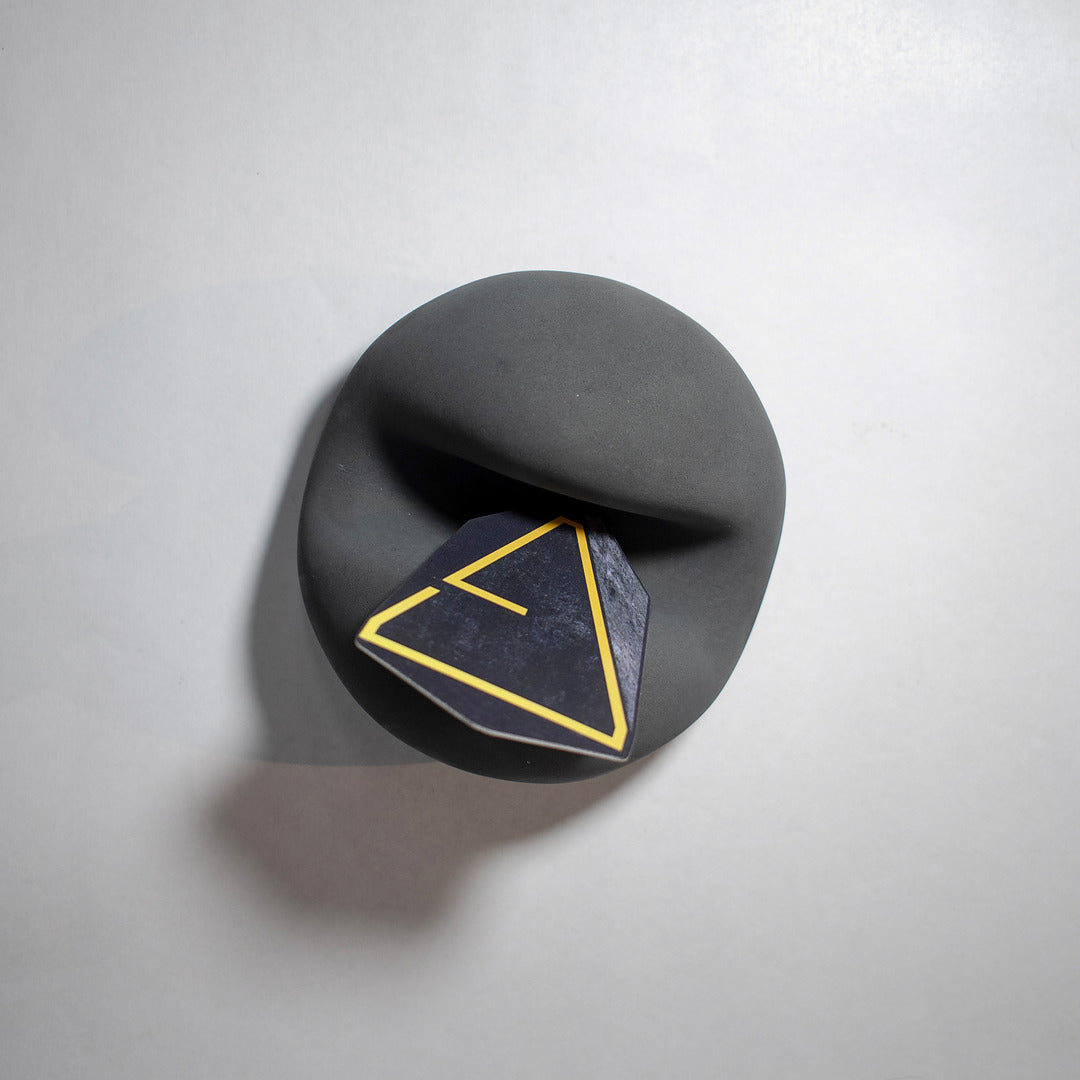 Nestfold card holder