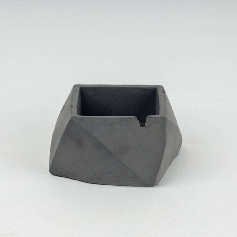 Rosq- Concrete Ashtray with a lid- ideal for use both indoors and outdoors