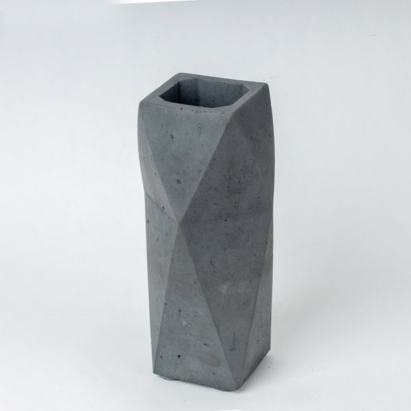 Geometric prolong vase Trendy Geometric concrete vase from the house of Greyt