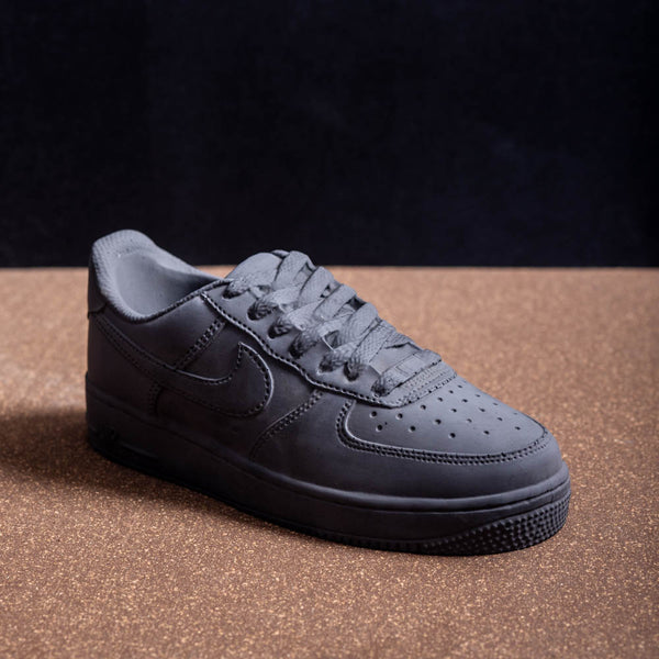 Air force best sale low top black