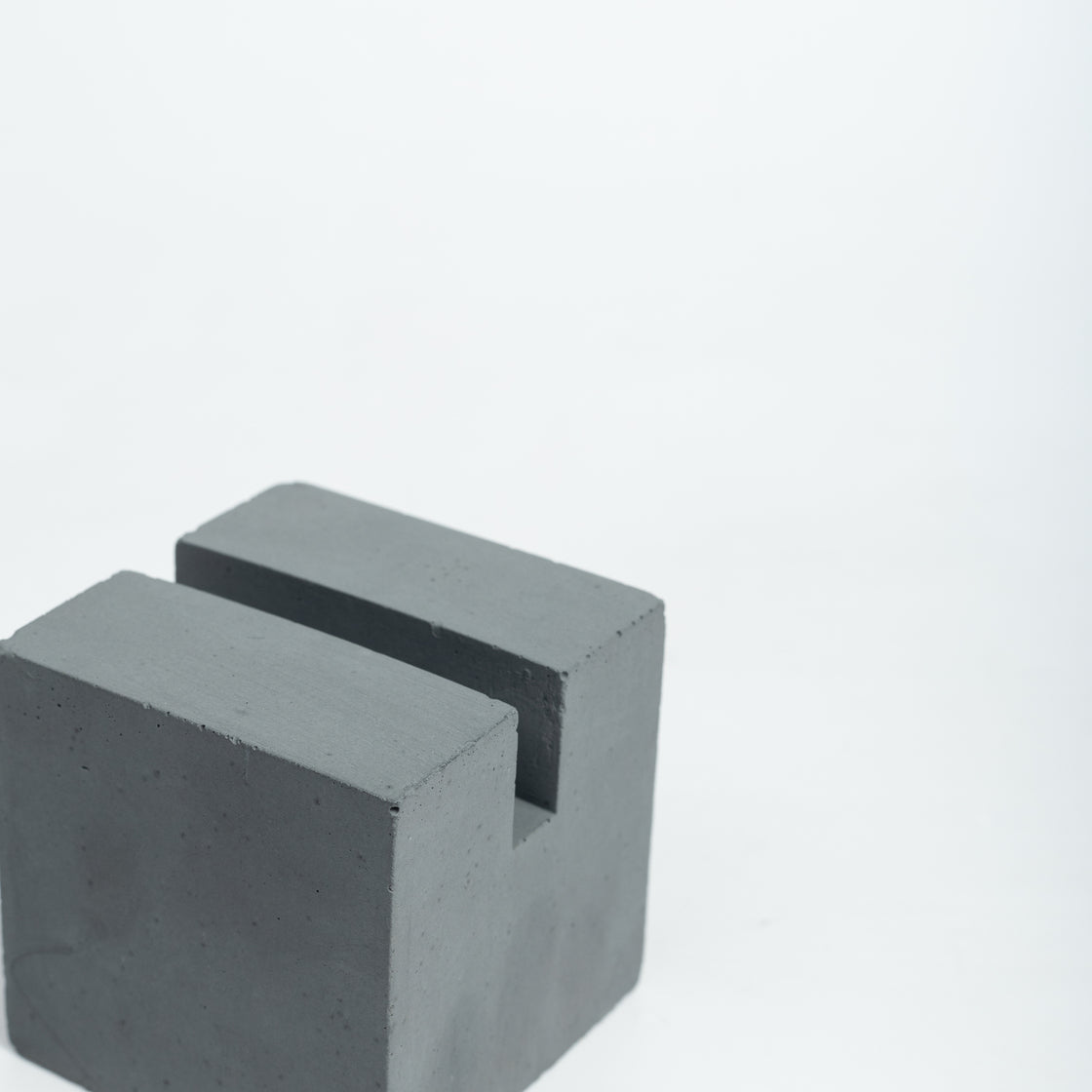 UCardo-Nero Marble-Contemporary Business Card Stand for Work Desk