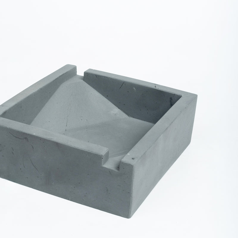 Squash Tray Black - A Square Shaped Ashtray- a perfect gift for friends, your partner, and colleagues.