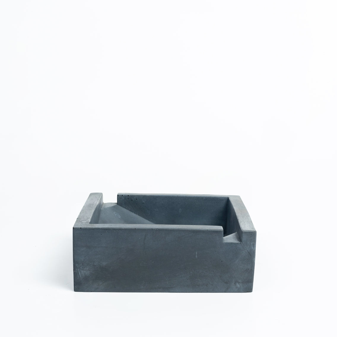 New Squash Tray Dark Concrete - A Square Shaped Ashtray- a perfect gift for friends, your partner, and colleagues.