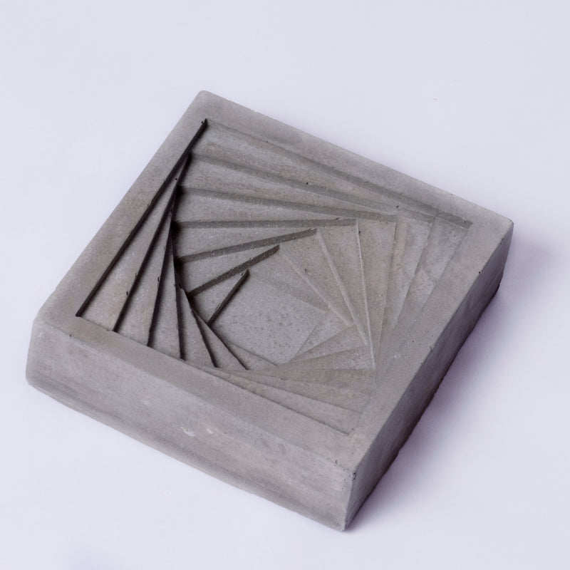 Conto Ashtray Dark Concrete - Designer Geometric Stepped Ashtray for Indoor & Outdoor