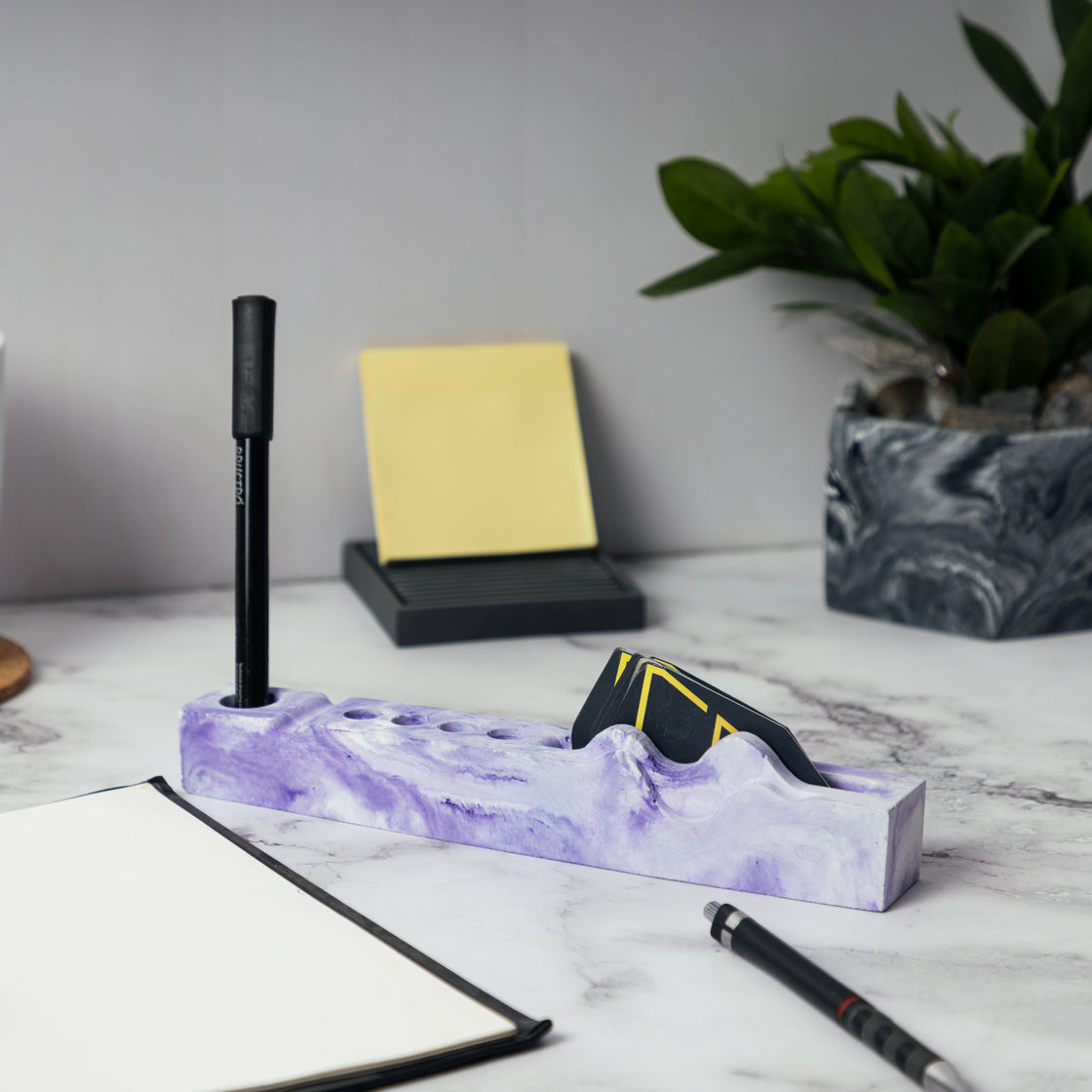 Wavearranger-Mint Marble-Contemporary design Pen Holder for keeping your most important pens