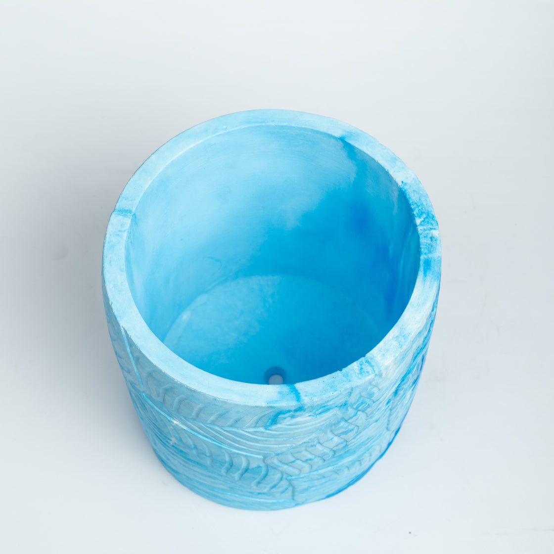Frond-Cloud-Leaf Imprint Planter, features an Embossed Leaves texture