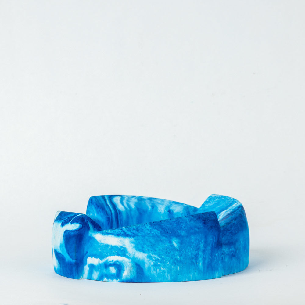 Disc- Minimalistic Ashtray with a Chic Circular Profile